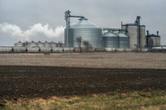 The POET Bioprocessing, a processing plant that produces ethanol in Menlo, Iowa on April 12, 2022. Navigator partnered with ethanol plants across the Midwest to collect, transport and store 15 million metric tons of carbon dioxide through a proposed carbon pipeline project. Credit: Mandel Ngan/AFP via Getty Images